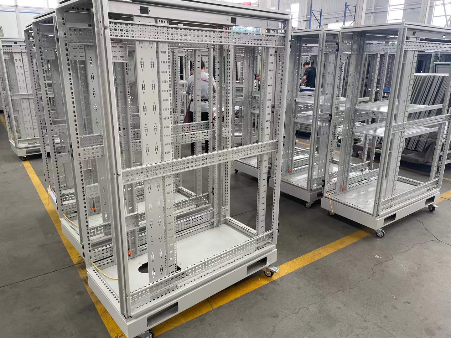 洛阳市机箱机柜加工钣金加工定制 - 厂家